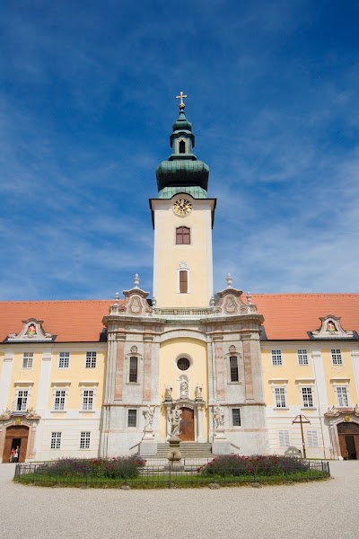 Photos of Benediktinerstift Seitenstetten