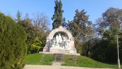 Photos of Szolnoki Műv&eacute;sztelep