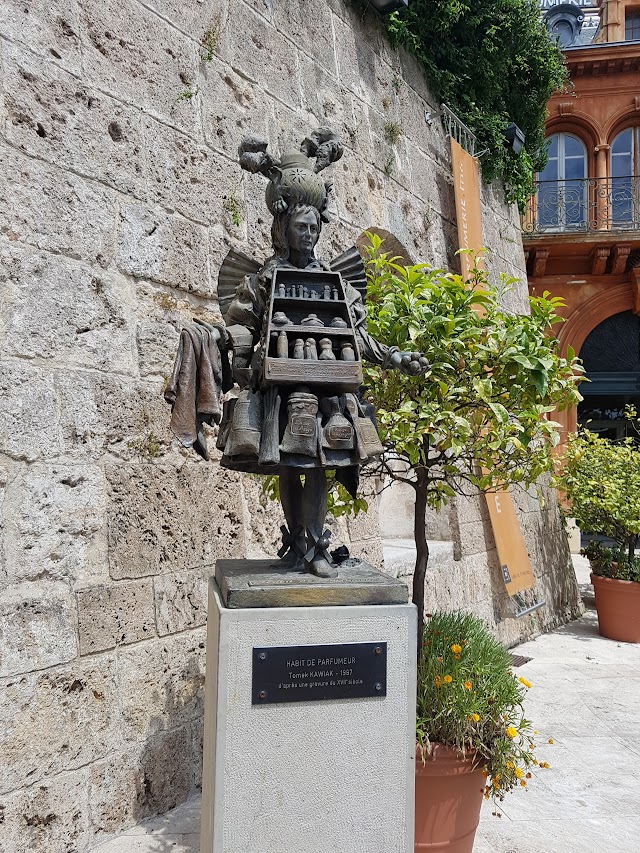 Musée Provençal du Costume et du Bijou