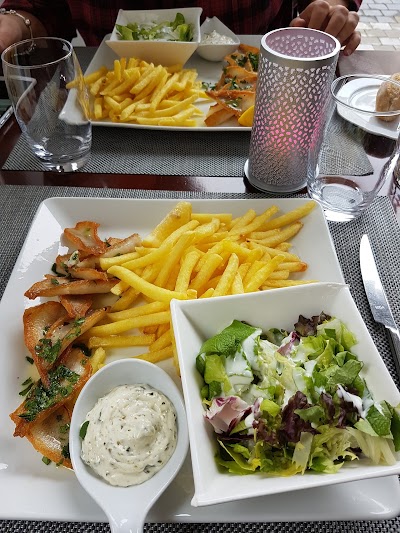 Photos of Au caf&eacute; restaurant Les Lauriers