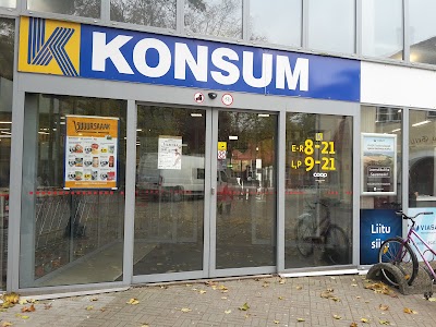 Photos of Rae Konsum