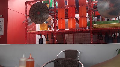 Photos of Can West Hamburger