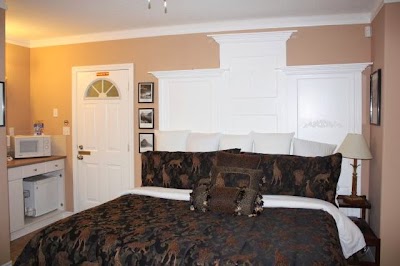Photos of Ellis House