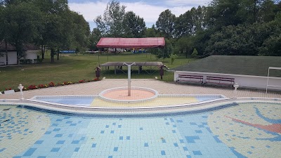 Photos of T&uacute;rkeve Term&aacute;l &eacute;s &Eacute;lm&eacute;nyf&uuml;rdő Apartman, Sz&aacute;ll&oacute; &eacute;s Kemping - Gy&oacute;gyf&uuml;rdő Kft.