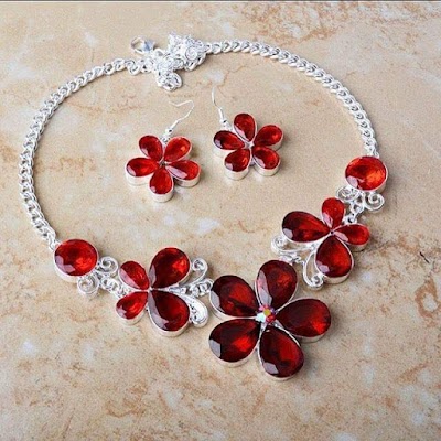 Photos of Venoos Jewelery