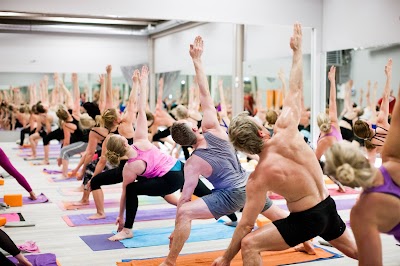 Photos of S&oacute;lir Yoga