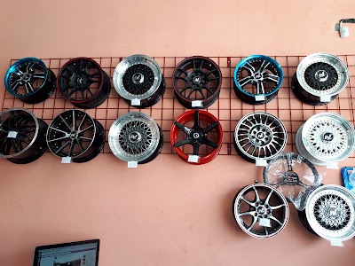 Photos of Llantas Baterias Y Algo Mas F.o