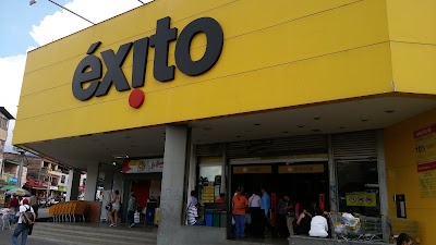 Photos of &Eacute;xito Cuba