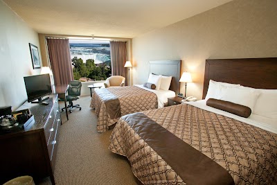 Photos of The Oakes Hotel