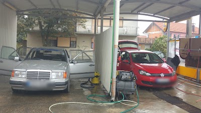 Photos of Usluzni Centar Munjiza