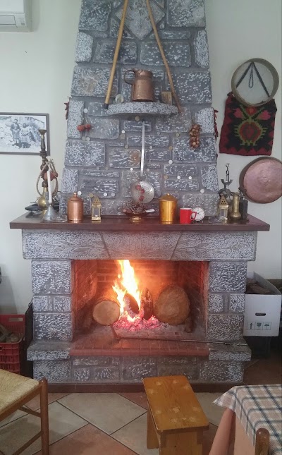 Photos of &Tau;&alpha;&beta;έ&rho;&nu;&alpha; &omicron; &Mu;ί&mu;&eta;&sigmaf;