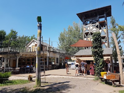 Photos of Zam&aacute;rdi Adventure Park