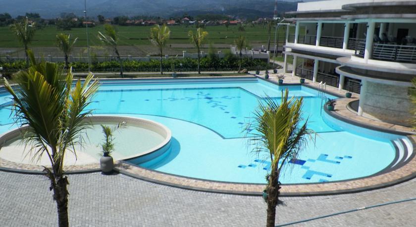 Description: sr.kolam renang.jpg