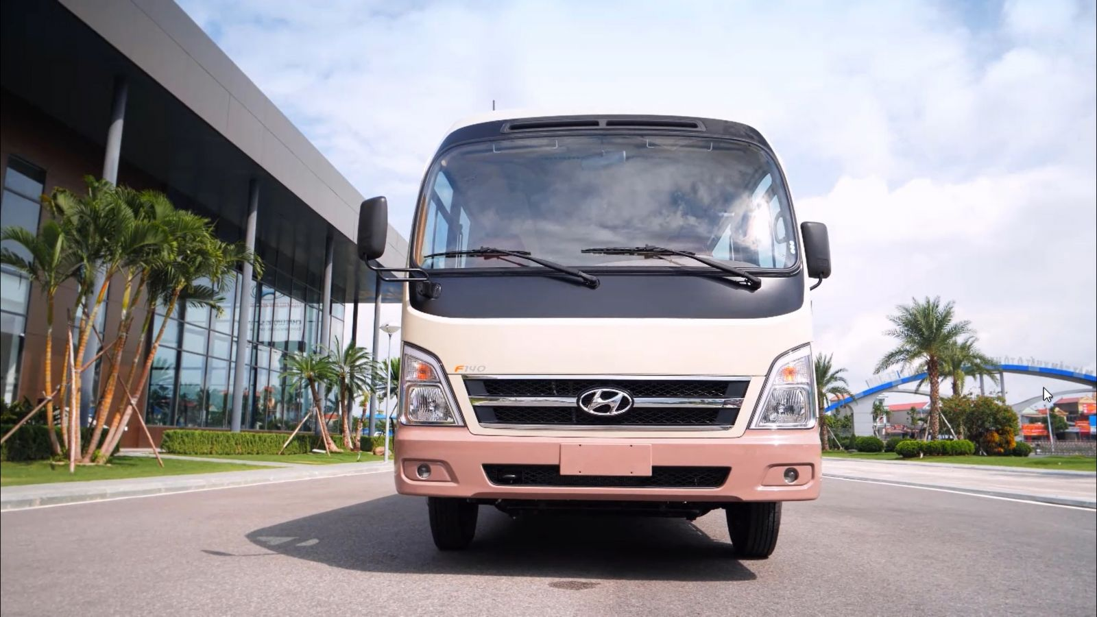 Đầu xe Hyundai County