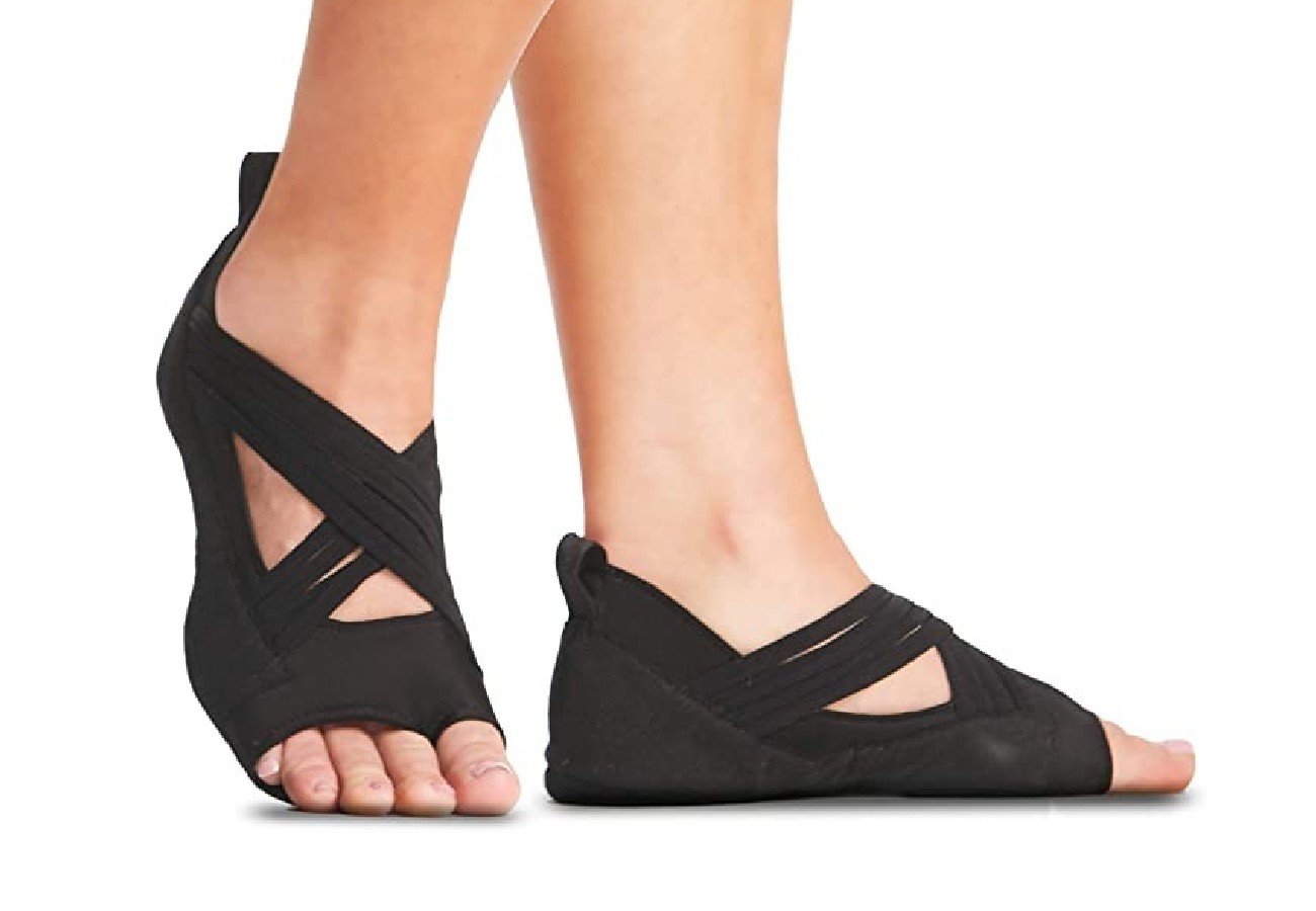 Gaiam Yoga Socks Grippy Studio Wraps