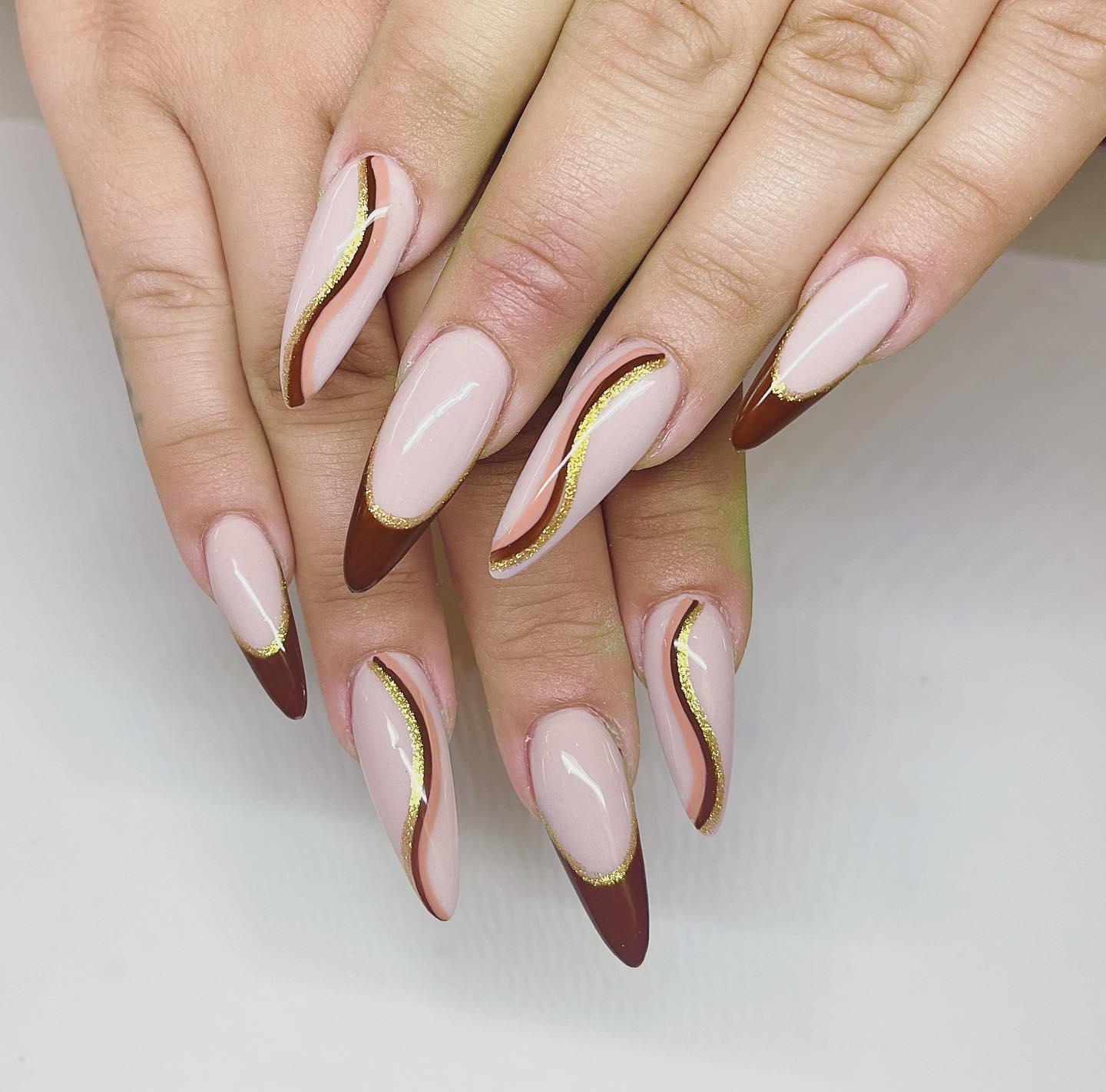 Swirly Neutral Ombre Nails