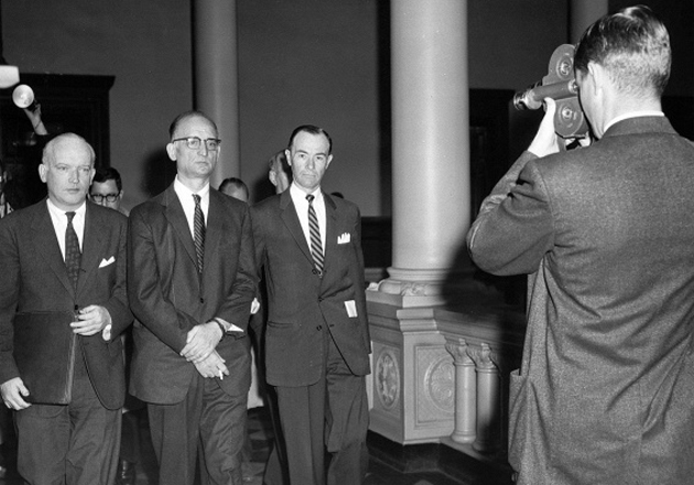 Обмен советского разведчика Рудольфа Абеля, арестованного 21 июня 1957 года в Нью-Йорке, на американского летчика Фрэнсиса Пауэрса / Фото: AP Photo
