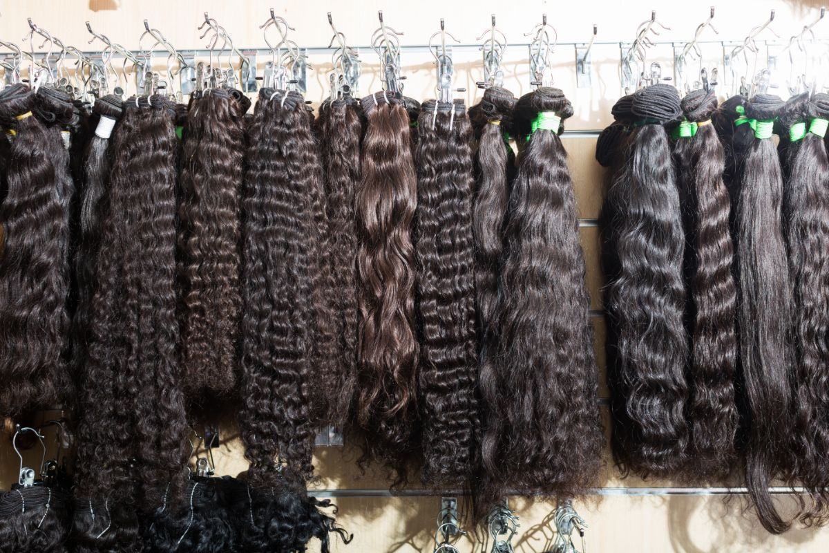 Benefits of Buying Hair Extensions Wholesale
