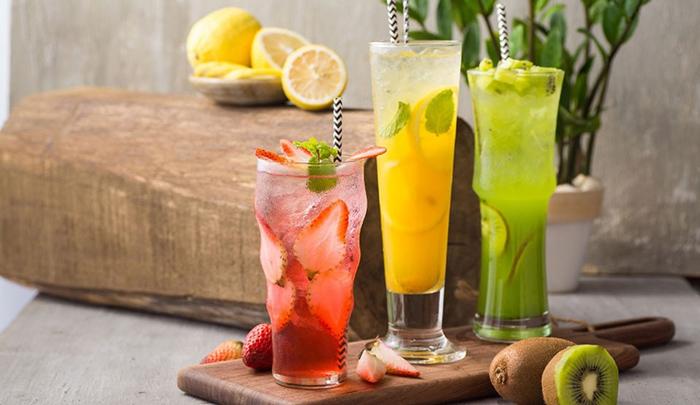 Ảnh có chứa bàn, thực phẩm, tách, đồ uống

Mô tả được tạo tự động