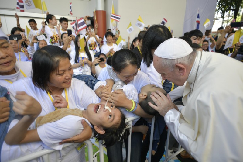 Đức Thánh Cha Phanxico nói với các nhân viên nhà thương: ‘Anh chị em là những môn đệ truyền giáo’