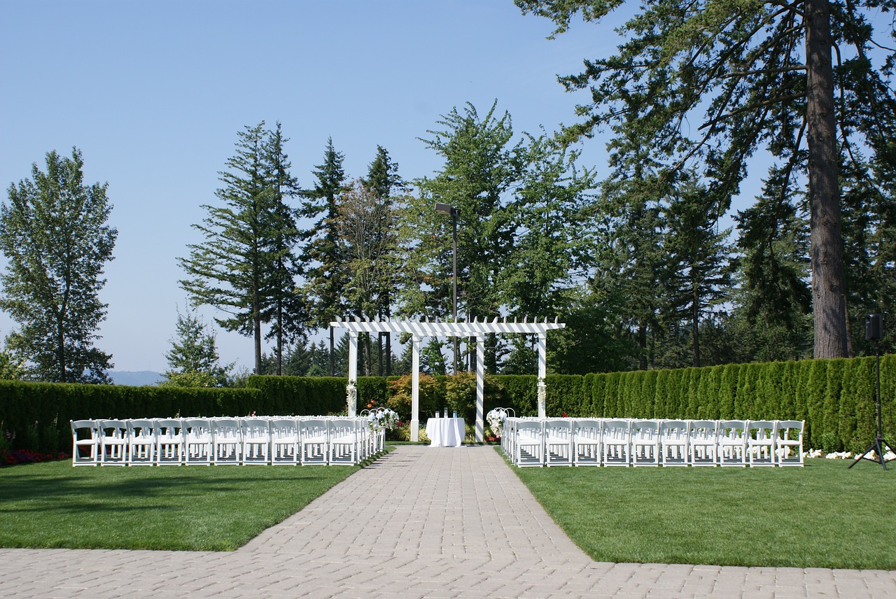 Outdoor-Wedding-Alter-Love-Wedding-Marriage-354734.jpg