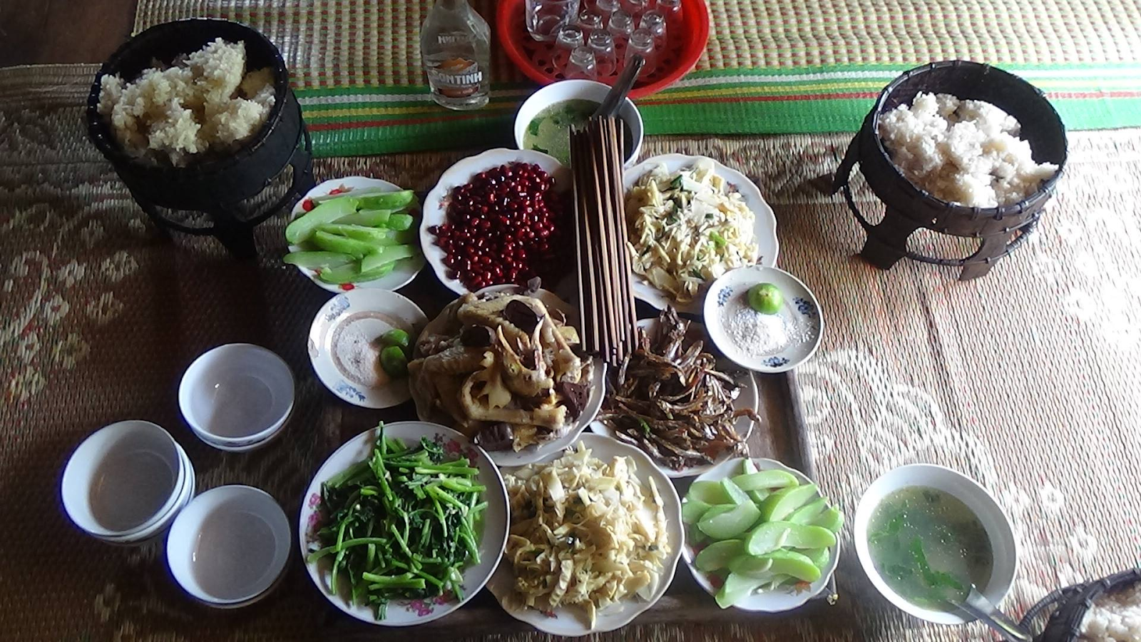 Vietnam traditional meal at Puluong Riceroad homestay