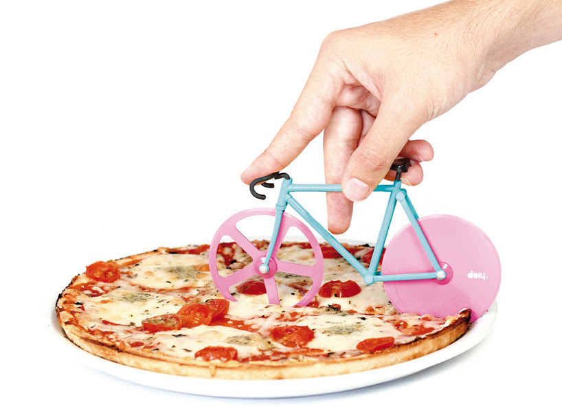 fixie-pizza-cutter-slices-with-bike-wheels-designboom-07