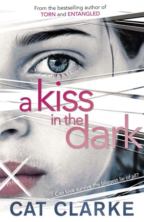 Couverture A kiss in the dark