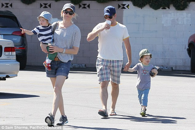 Magnus Norman Familj - Roger Federer's former coach Paul Annacone being