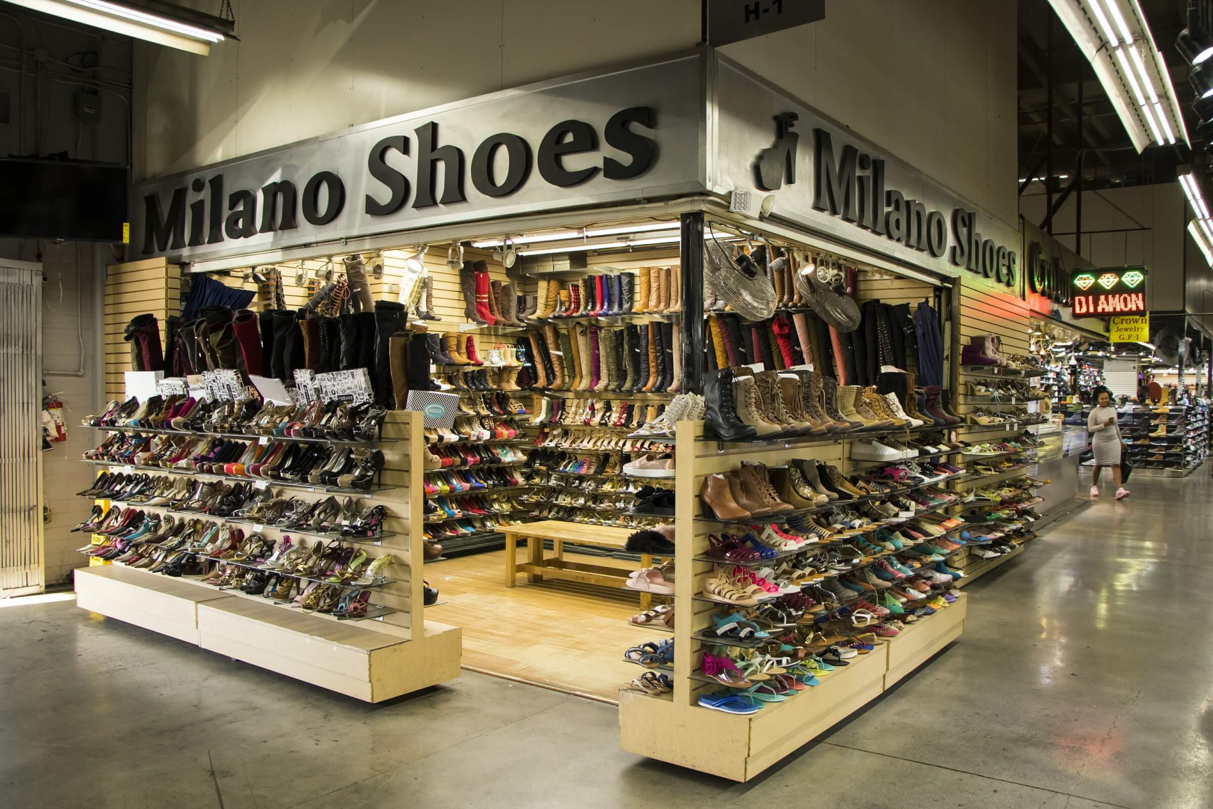 run on shoes store