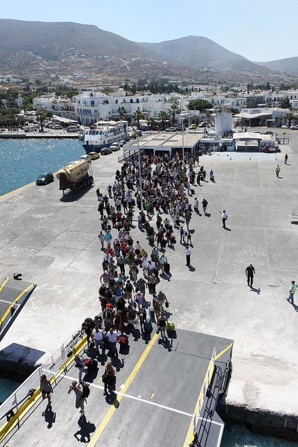 Naxos Ferry - Stop at Mykanos