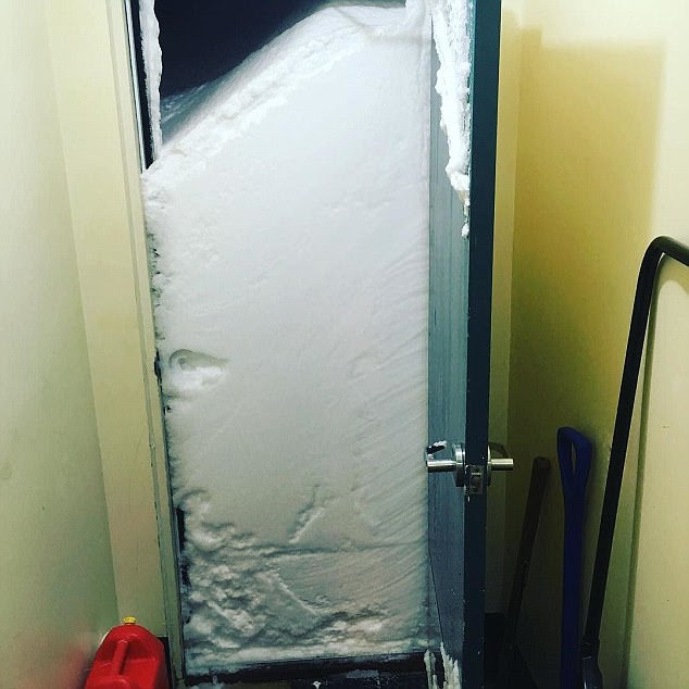 Un volcado masivo de nieve llevó a una casa "nevada", con esta foto increíble que muestra la gravedad de la nevada
