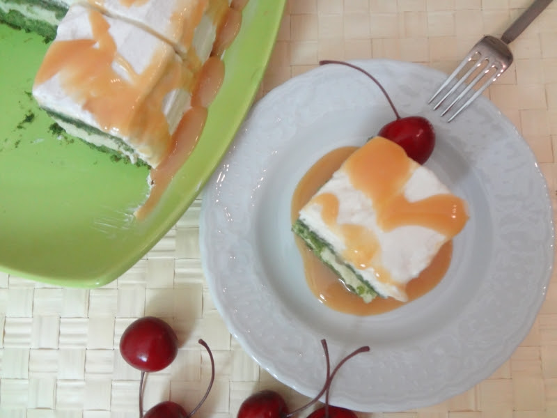 Happy Yemek Tarifleri Ispanaklı Fıstıklı Yaş Pasta