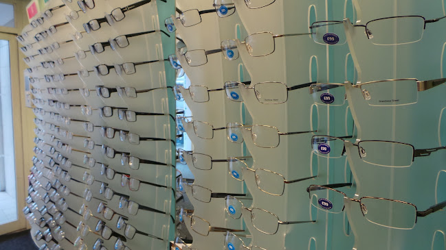 Specsavers Opticians and Audiologists - Islington - Optician