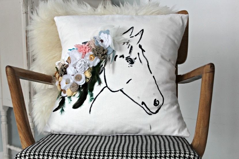 horse diy pillow crafts craft flowers anthro inspired sylvieliv cool themed feathers sylvie liv horses decor coolcrafts teens fun gifts