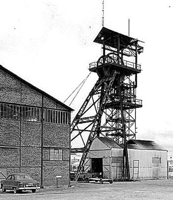 5_Shinkolobwe_uranium_mine_Congo_web