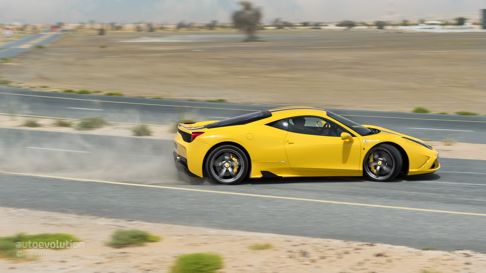 Ferrari 458 Italia Spider Yellow