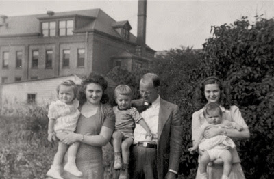 MB Boutiques: The McDonald Collection &emdash; 1945 - McDonald Family Gathering