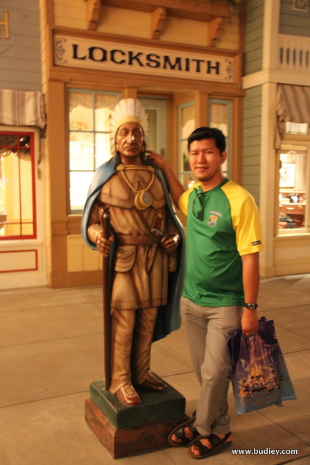 Hong Kong Trip - Disneyland Part 2