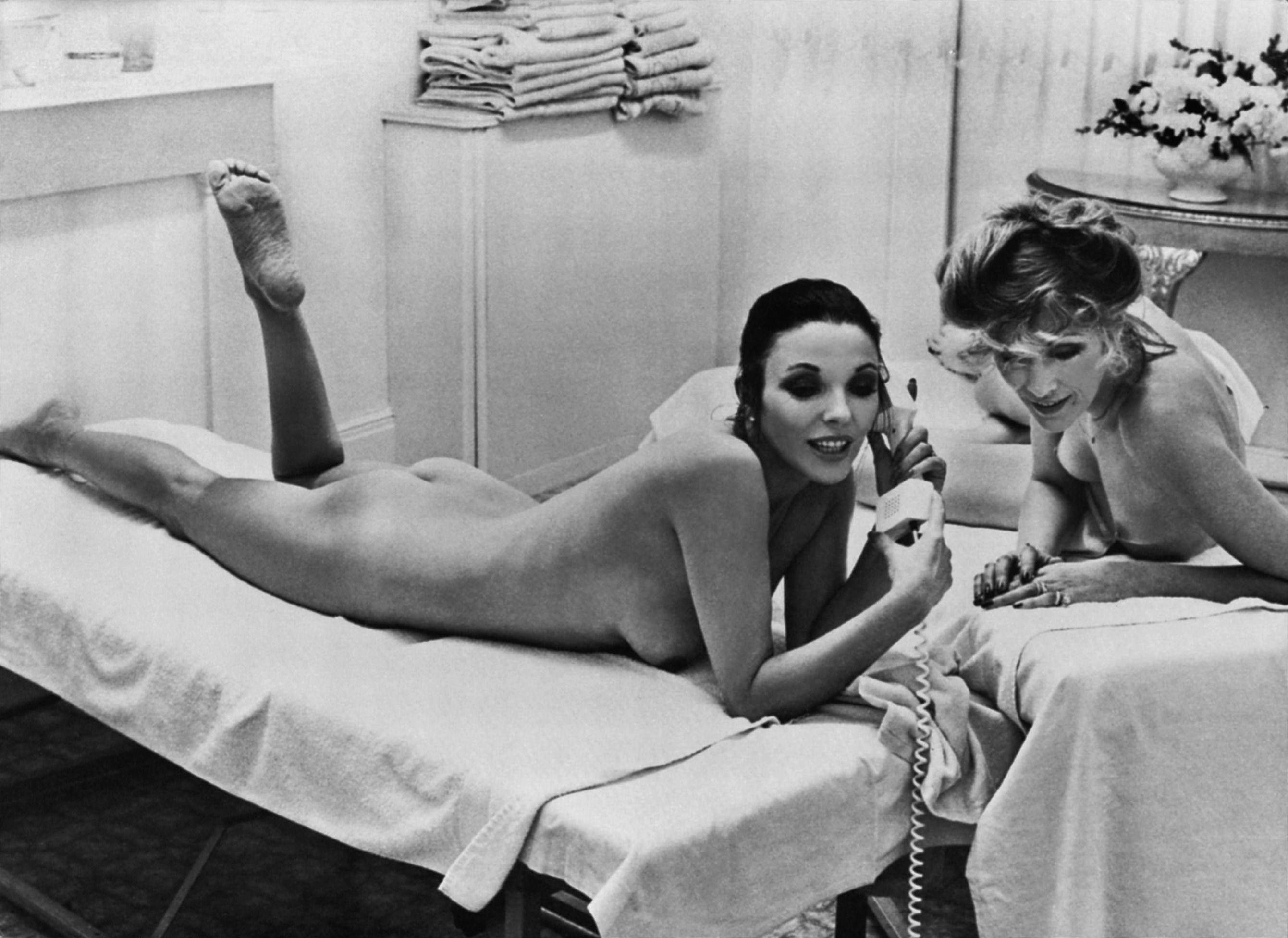 Videos nude joan collins Joan Collins
