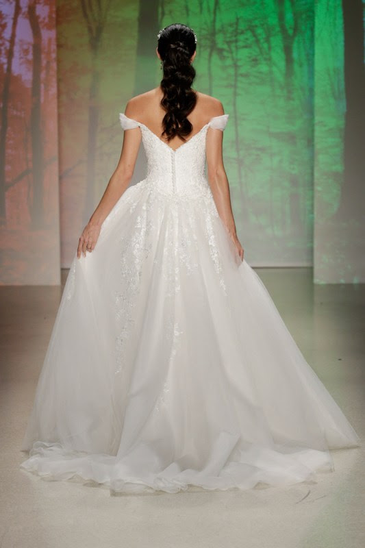 25 Unique 2017 Alfred Angelo Disney Collection