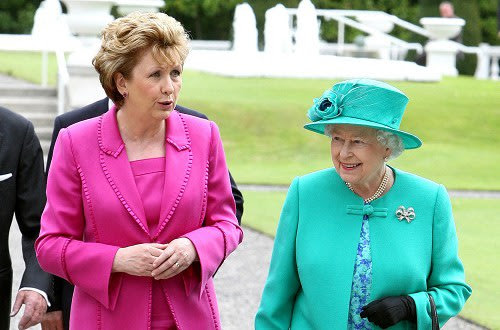 Police held back noisy demonstrators as the Queen took part in a wreath-laying ceremony at the Garden of Remembrance in Dublin