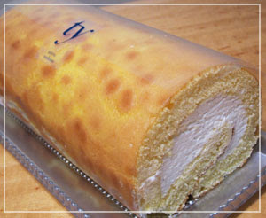 「タテルヨシノ」のロールケーキ。うまうまでしたー♪