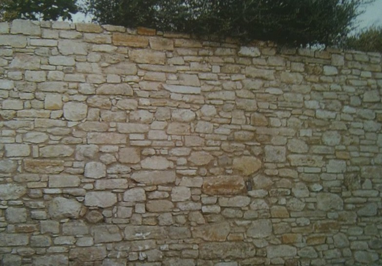 πέτρα πιπεράκης κτίσιμο
