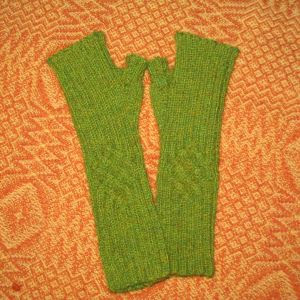 Cabled Mitts (Stulpen)