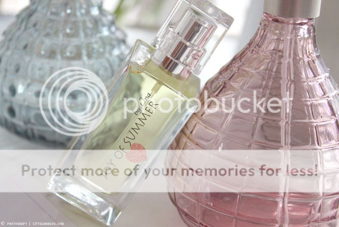 http://i402.photobucket.com/albums/pp103/Sushiina/cityglam/parfum2.jpg