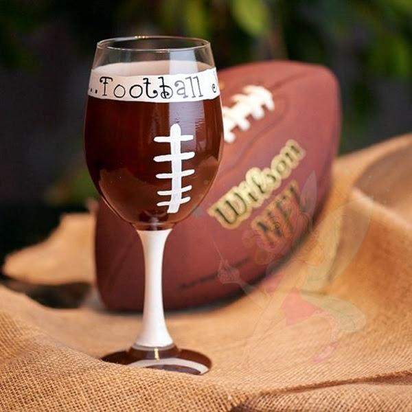 Artistic wine glass painting ideas (19)