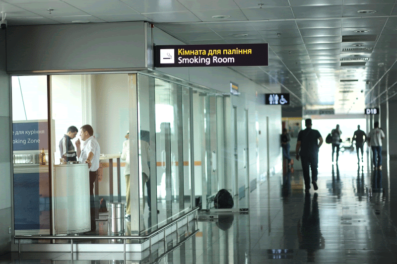 ÐаÑÑинки по запÑоÑÑ ÑоÑо smoking room in airport