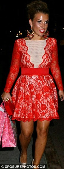 http://i.dailymail.co.uk/i/pix/2011/11/13/article-2061059-0EC9B13D00000578-103_224x592.jpg