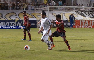 ABC x Oeste, no Estádio Frasqueirão (Foto: Augusto Gomes/GloboEsporte.com)